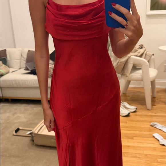 Elegant Red Evening Dress - Picture 2 of 2